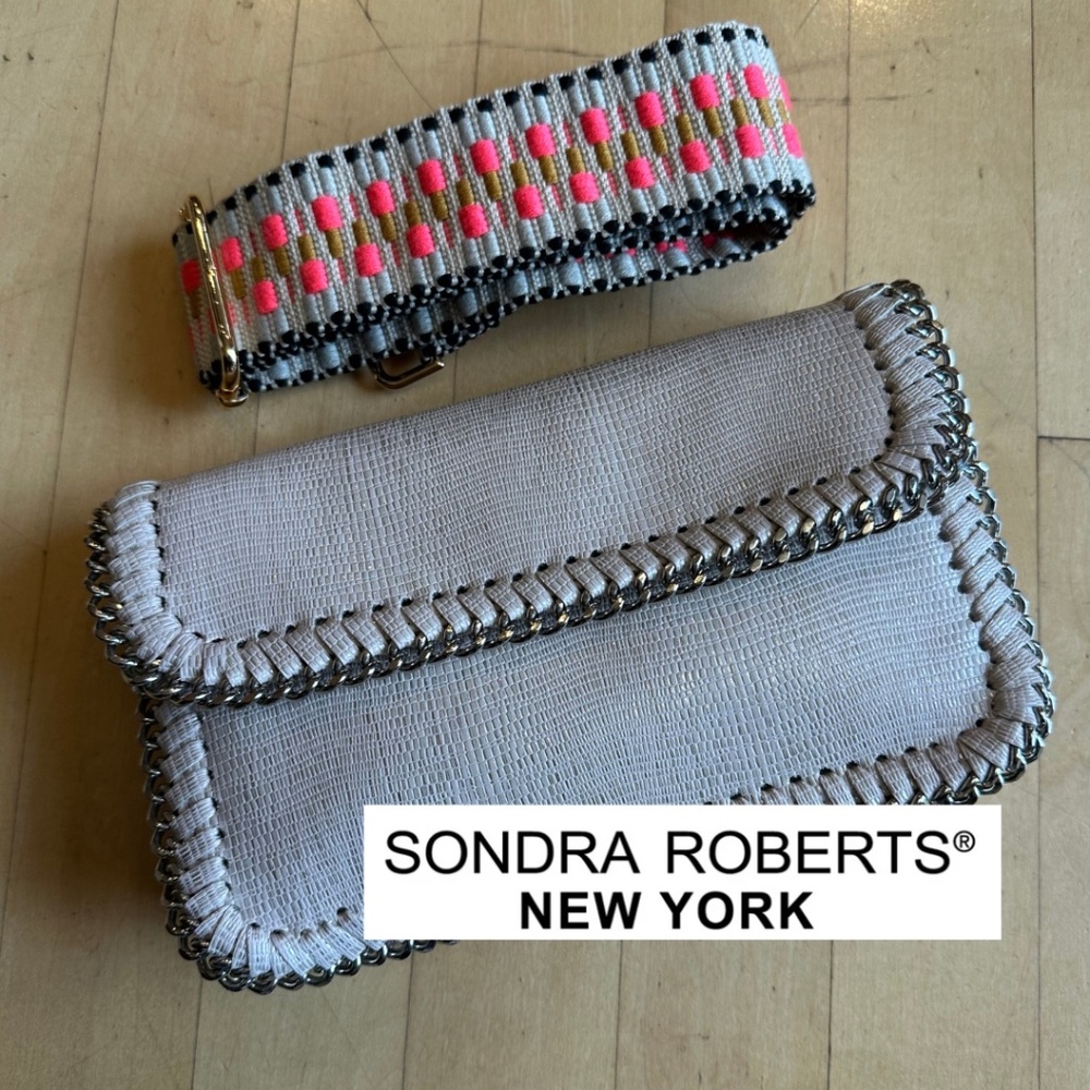 Sondra Roberts Squared beige silver shimmer crossbody/clutch, L1047 - Picture 1 of 10